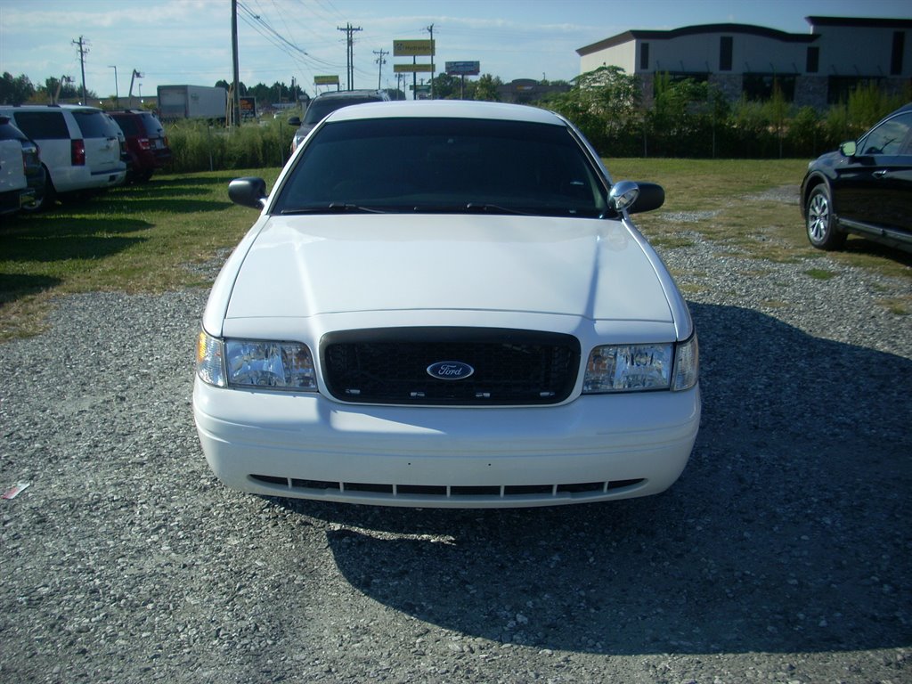 2011 Ford Crown Victoria Police's photo