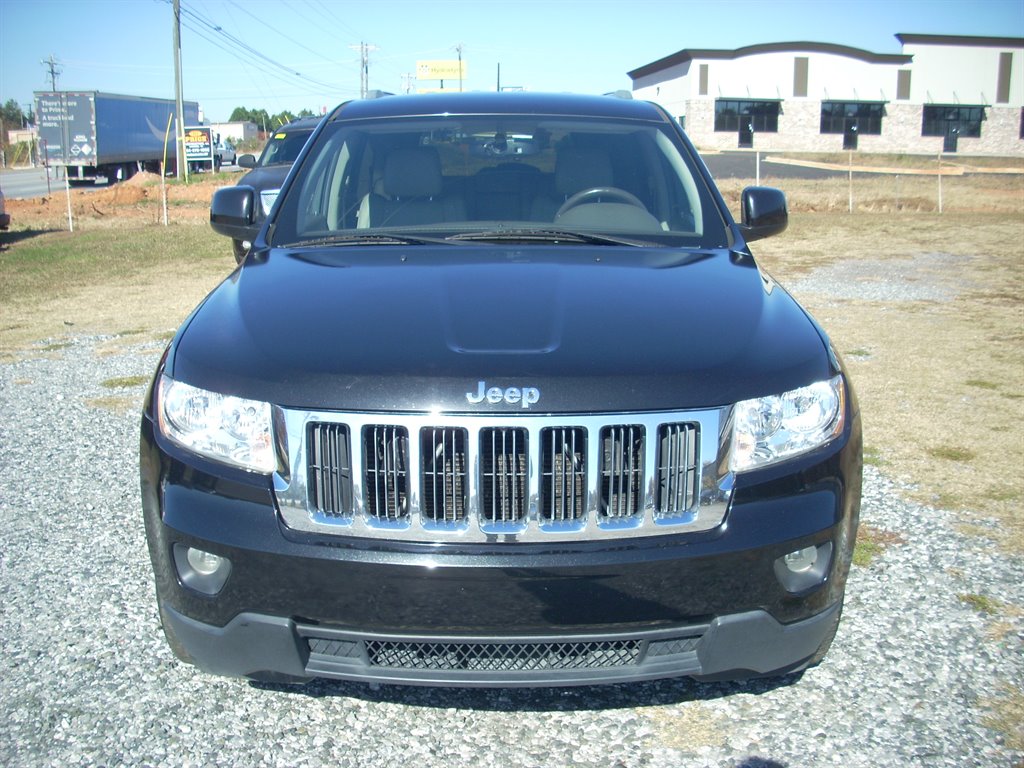 2011 Jeep Grand Cherokee Laredo's photo
