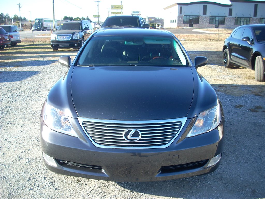 2007 Lexus LS Base's photo