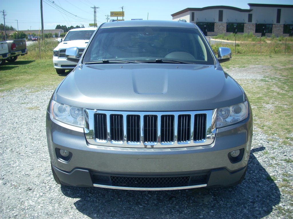 2013 Jeep Grand Cherokee Limited 4WD's photo